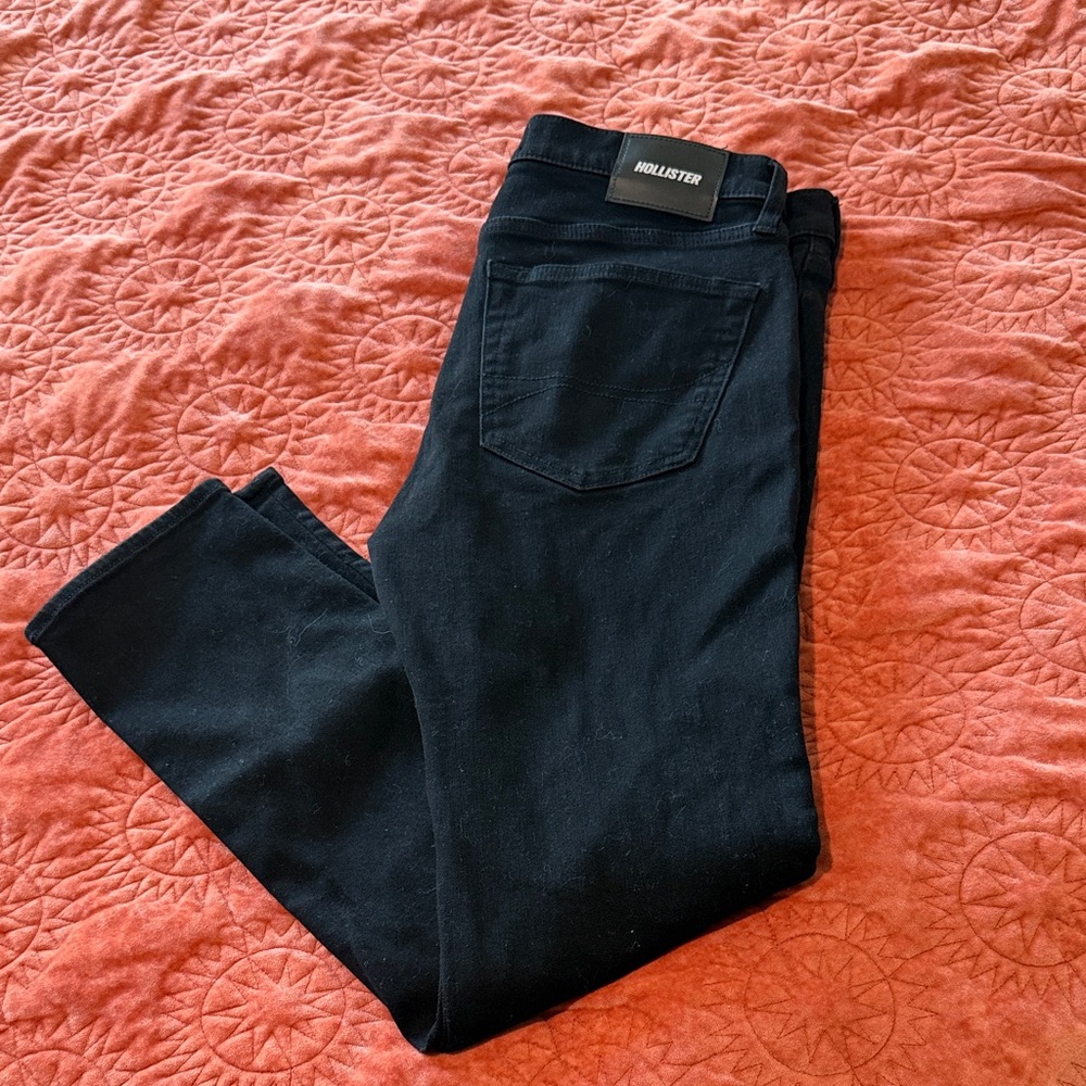 Black men’s Hollister jeans